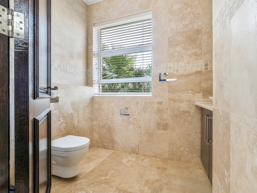 5 Bedroom Property for Sale in Pezula Golf Estate Western Cape